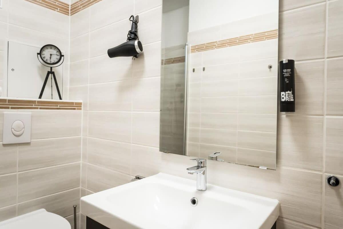 Great Apartment In Berlin Neukoelln Buitenkant foto
