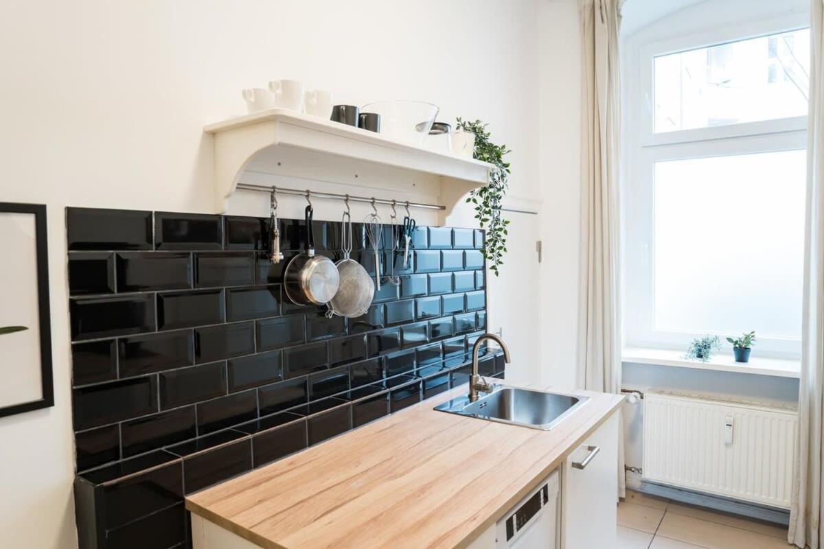 Great Apartment In Berlin Neukoelln Buitenkant foto